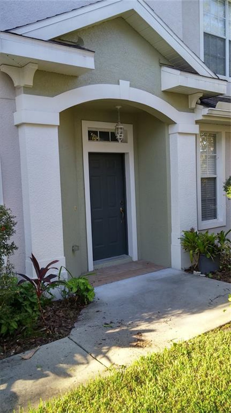 Photo 2 of 24 - 2111 Park Crescent Dr, Land O Lakes, FL 34639
