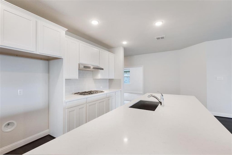 Photo 15 of 36 - 1682 Sherwood Glen Dr, Friendswood, TX 77546
