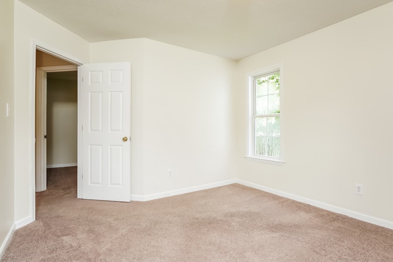 Photo 14 of 25 - 1604 Lake Trout Ln, Raleigh, NC 27610