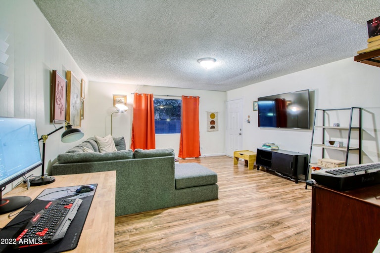 Photo 8 of 41 - 5202 S 46th Pl, Phoenix, AZ 85040