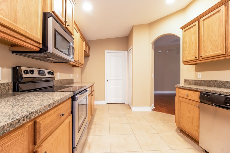 Photo 10 of 25 - 369 S Oak Ave, Orange City, FL 32763