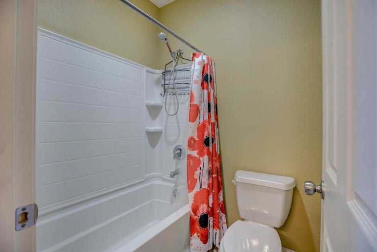 Photo 17 of 35 - 4848 Ammolite Way, Elk Grove, CA 95757