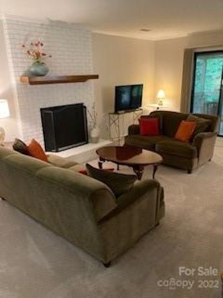 Photo 6 of 26 - 2801 Allenton Trails Ln, Charlotte, NC 28212