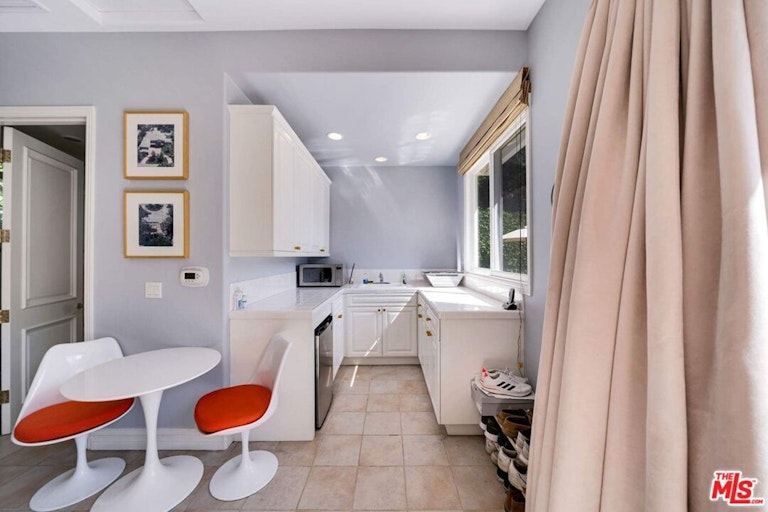 Photo 31 of 43 - 11706 Chaparal St, Los Angeles, CA 90049