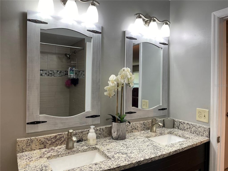 Photo 28 of 45 - 1306 Village Ct, Brandon, FL 33511