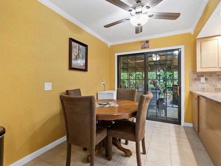 Photo 8 of 25 - 5904 13th St E, Bradenton, FL 34203