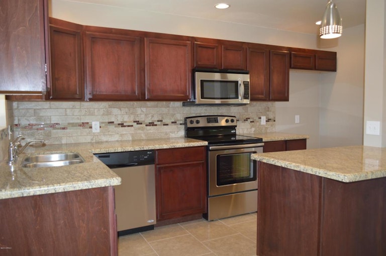 Photo 12 of 35 - 2137 W Verde Ln, Phoenix, AZ 85015