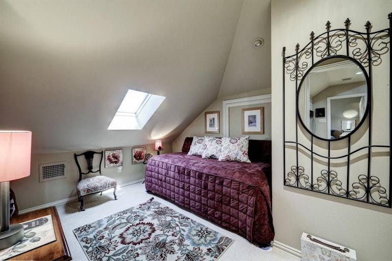 Photo 25 of 36 - 1518 Pine Chase Dr, Houston, TX 77055