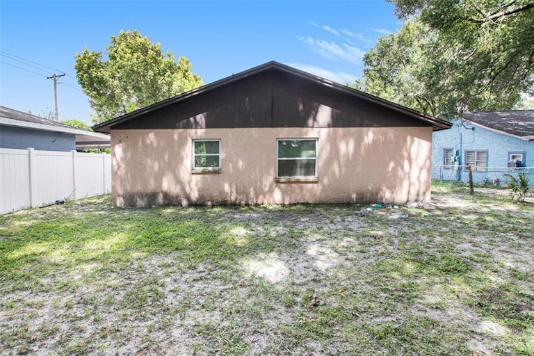 Photo 1 of 22 - 8803 N 13th St, Tampa, FL 33604