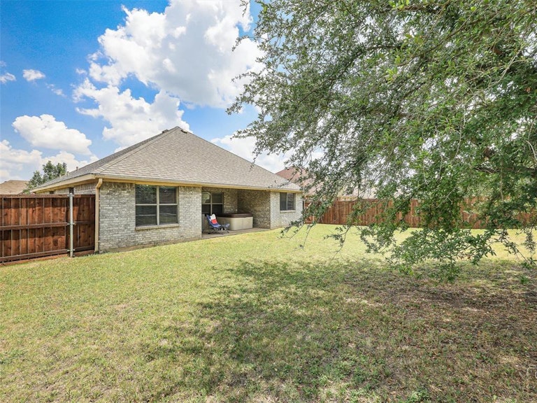 Photo 19 of 20 - 117 Magnolia St, Anna, TX 75409