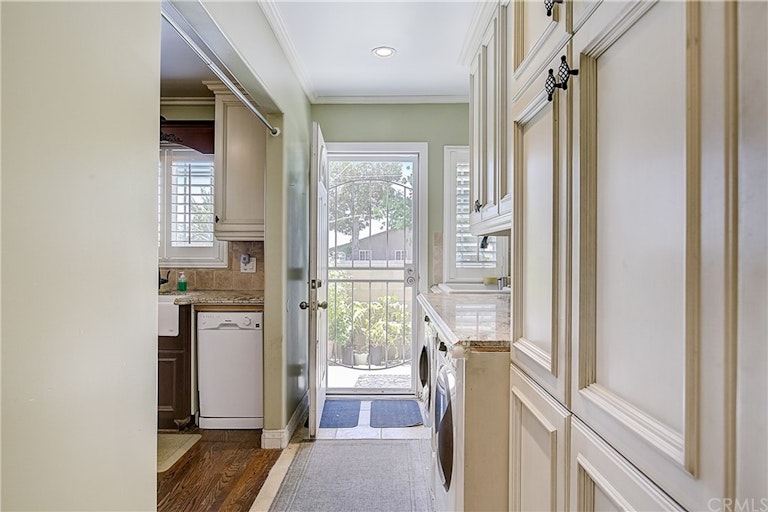 Photo 22 of 45 - 313 E 11th St, Azusa, CA 91702