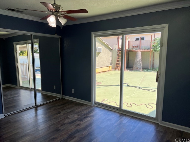 Photo 25 of 43 - 13944 Hartland St, Van Nuys, CA 91405