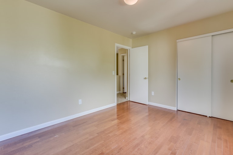 Photo 25 of 33 - 4106 W Carter Rd, Phoenix, AZ 85041