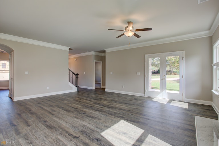 Photo 7 of 28 - 209 Monica Ct, McDonough, GA 30253