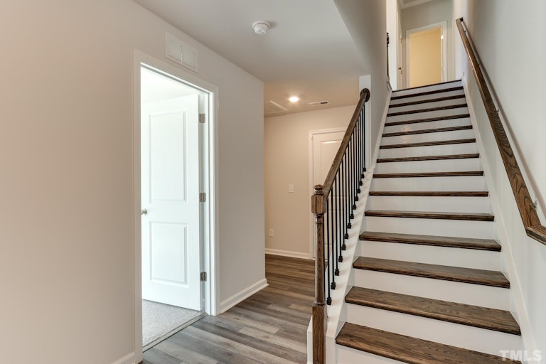 Photo 4 of 32 - 108 Maple Grove Ln, Durham, NC 27703