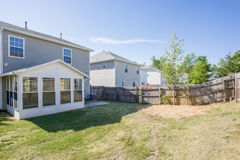 Photo 21 of 25 - 113 Trayesan Dr, Holly Springs, NC 27540