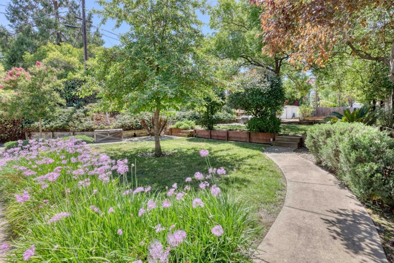 Photo 24 of 32 - 7446 Northlea Way, Citrus Heights, CA 95610