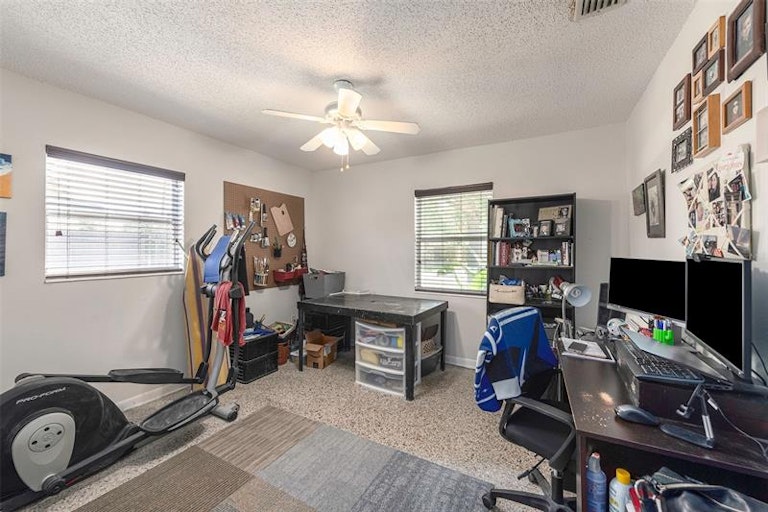 Photo 16 of 20 - 3211 W Tyson Ave, Tampa, FL 33611