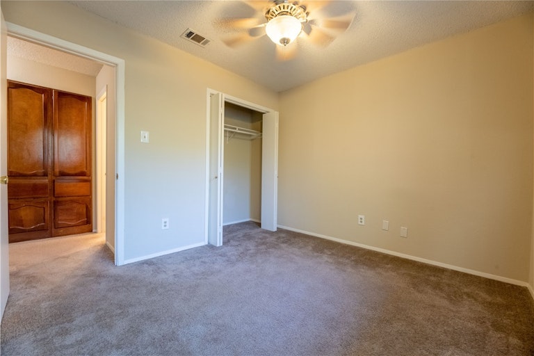 Photo 16 of 32 - 9000 Mountain Ridge Dr, Austin, TX 78759
