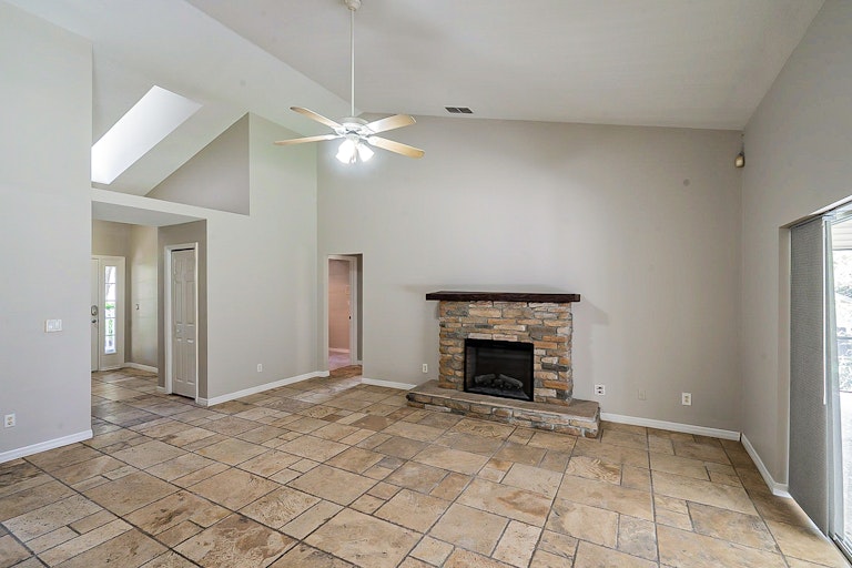 Photo 5 of 30 - 10455 Carlson Cir, Clermont, FL 34711