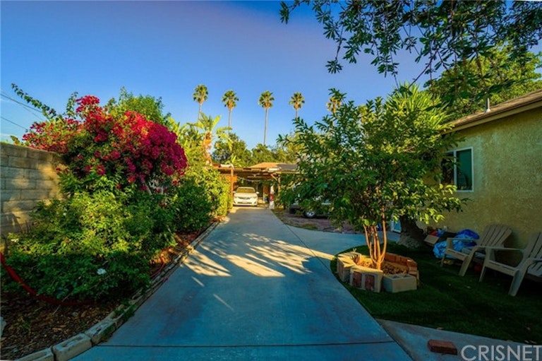 Photo 19 of 32 - 14625 Brand Blvd, Mission Hills, CA 91345