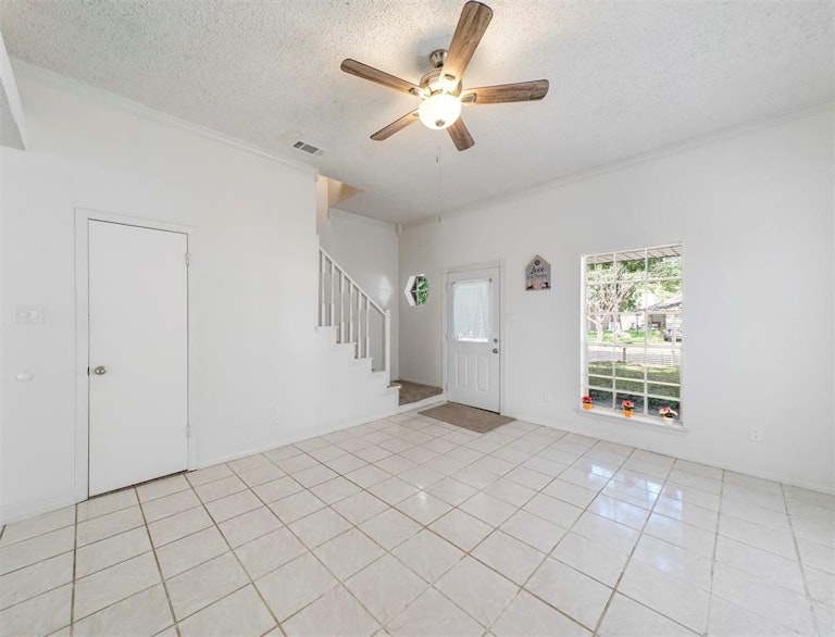 Photo 9 of 19 - 4310 Field Meadow Dr, Katy, TX 77449