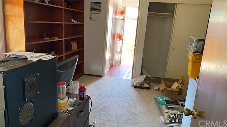 Photo 18 of 25 - 16351 Hollywood Ln, Huntington Beach, CA 92649