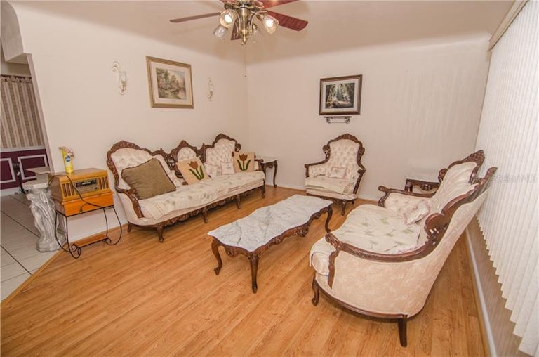 Photo 5 of 25 - 790 N 8th St, Eagle Lake, FL 33839