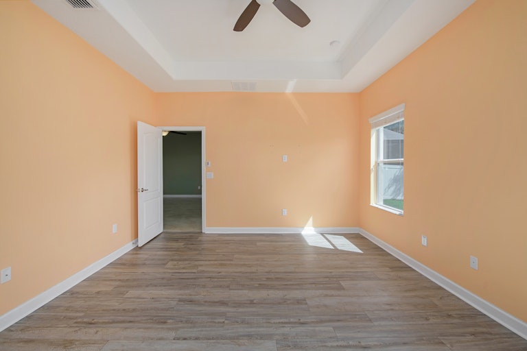 Photo 32 of 42 - 19303 Prairie Tree Pl, Tampa, FL 33647