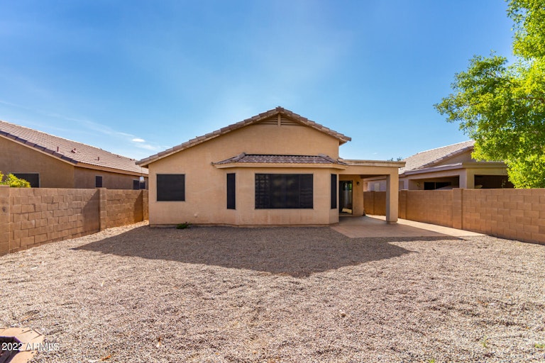 Photo 34 of 38 - 41559 N Ranch Dr, San Tan Valley, AZ 85140