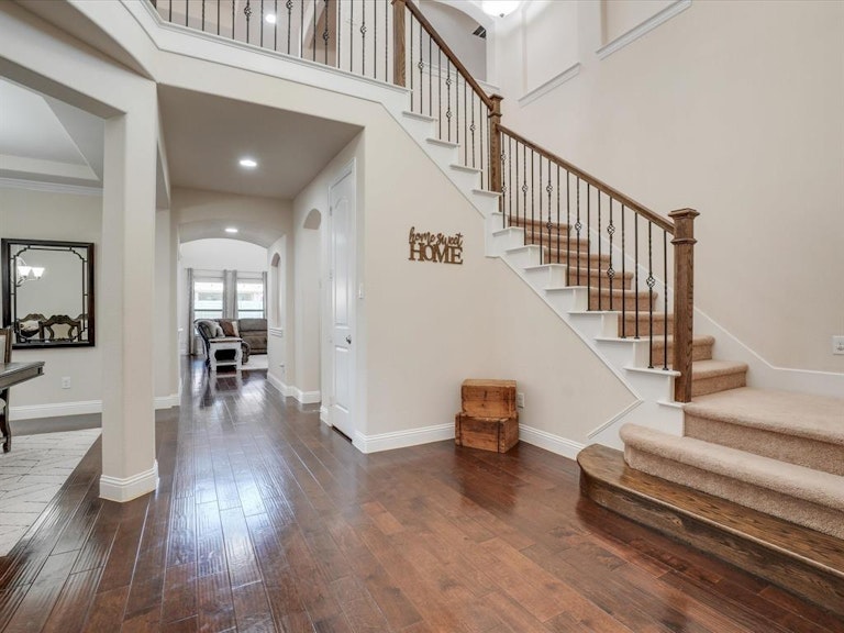 Photo 3 of 40 - 1412 9th St, Argyle, TX 76226