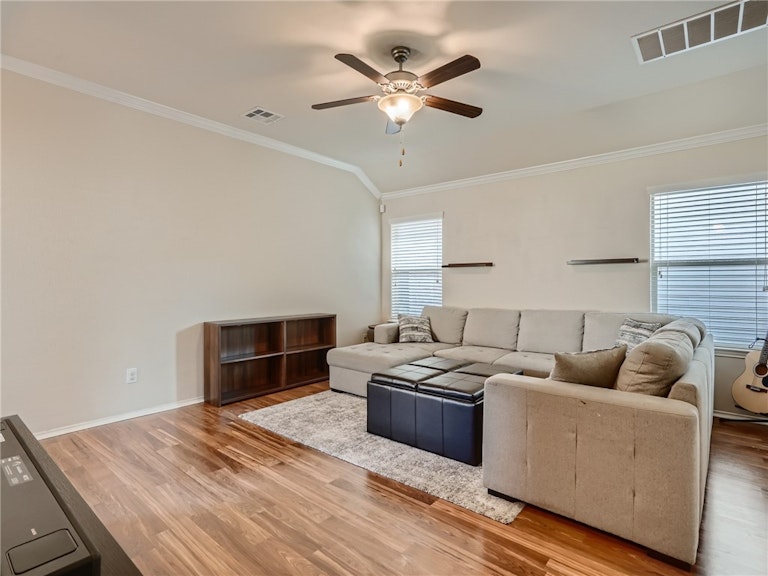 Photo 5 of 28 - 604 Mourning Dove Ln, Leander, TX 78641