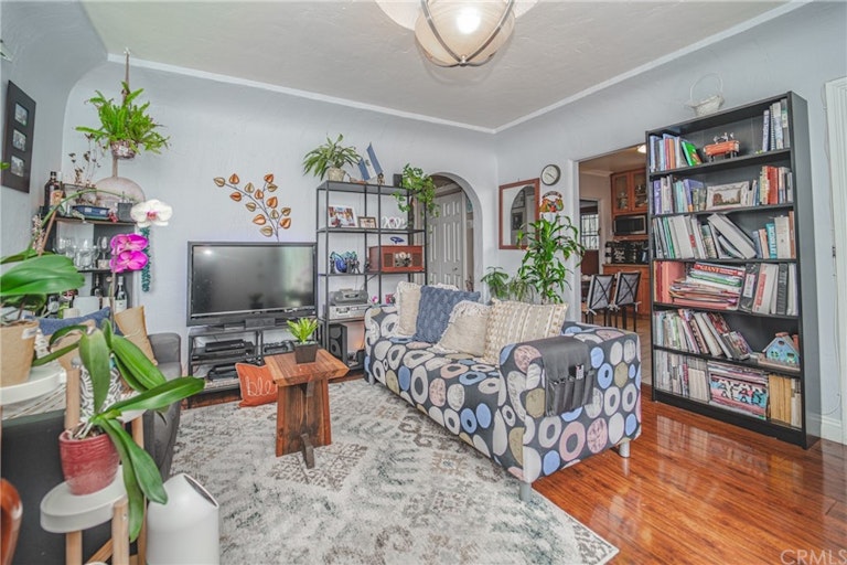 Photo 7 of 30 - 619 N Chester Ave, Compton, CA 90221