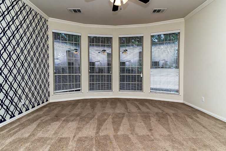 Photo 19 of 37 - 4712 Eddleman Dr, Fort Worth, TX 76244