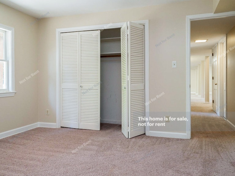 Photo 24 of 30 - 4801 Metcalf Dr, Raleigh, NC 27612