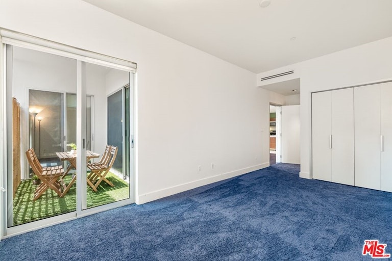 Photo 10 of 19 - 6735 Yucca St #206, Los Angeles, CA 90028