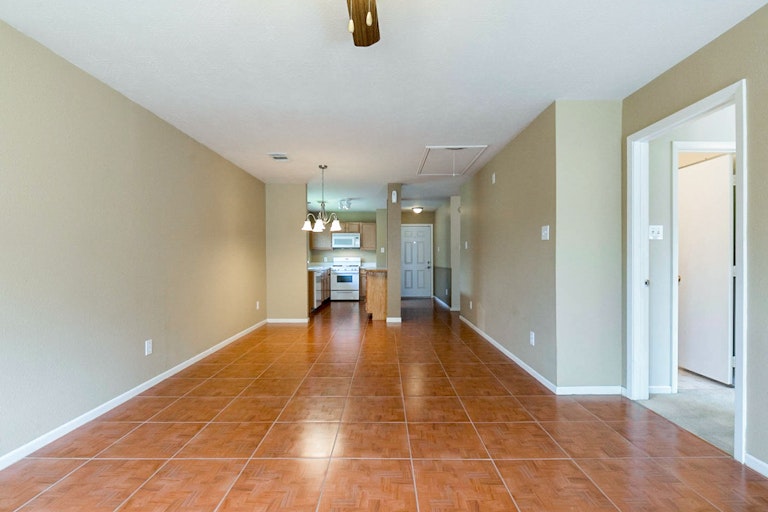 Photo 9 of 16 - 6129 Settlers Square Ln, Katy, TX 77449