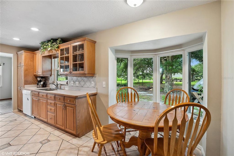 Photo 27 of 39 - 2780 Windsong Ln, Saint Cloud, FL 34772