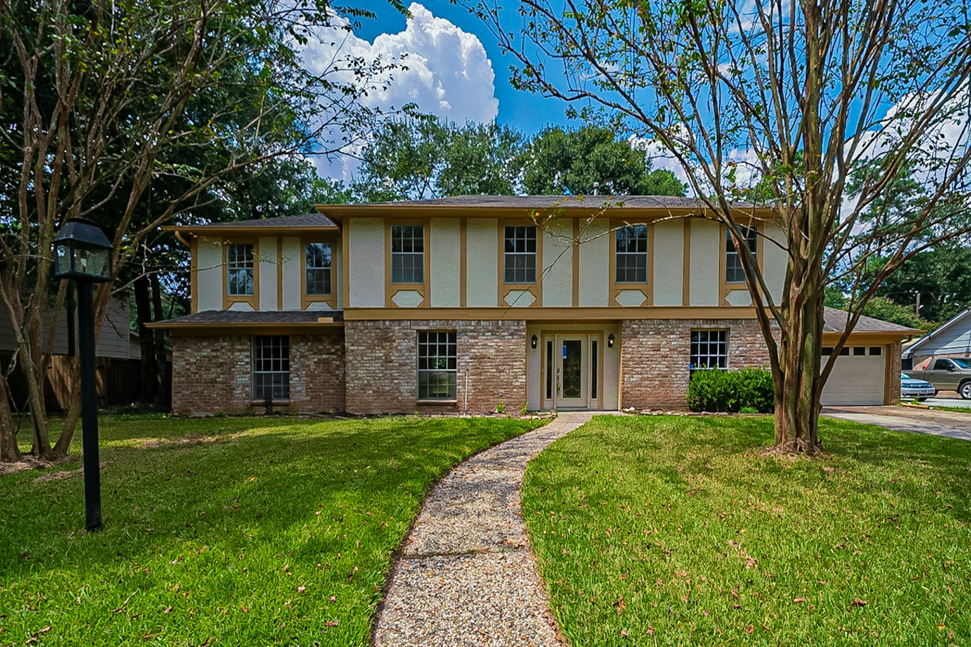Photo 1 of 37 - 5222 Woodville Ln, Spring, TX 77379
