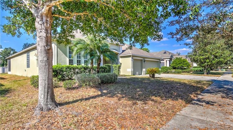 Photo 19 of 25 - 307 Carriage Oak Pl, Seffner, FL 33584