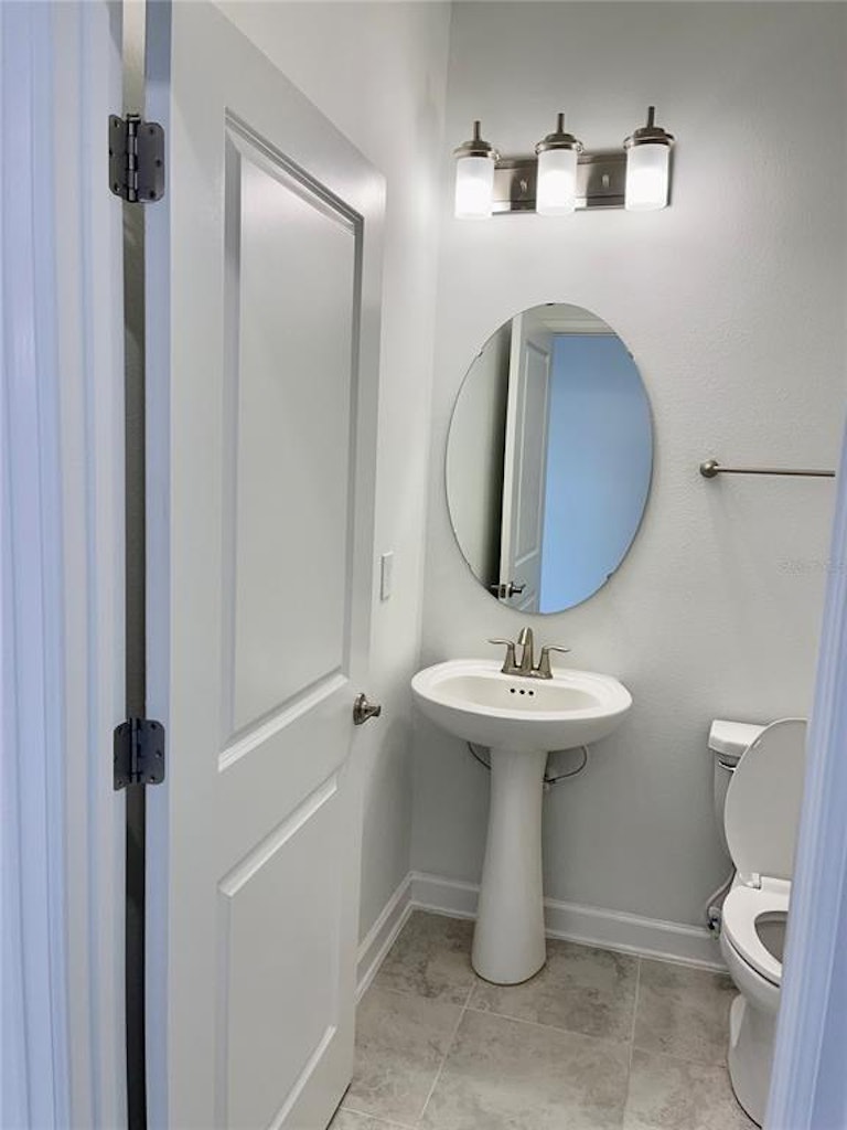 Photo 16 of 42 - 11070 Longleaf Woods Dr, Orlando, FL 32832