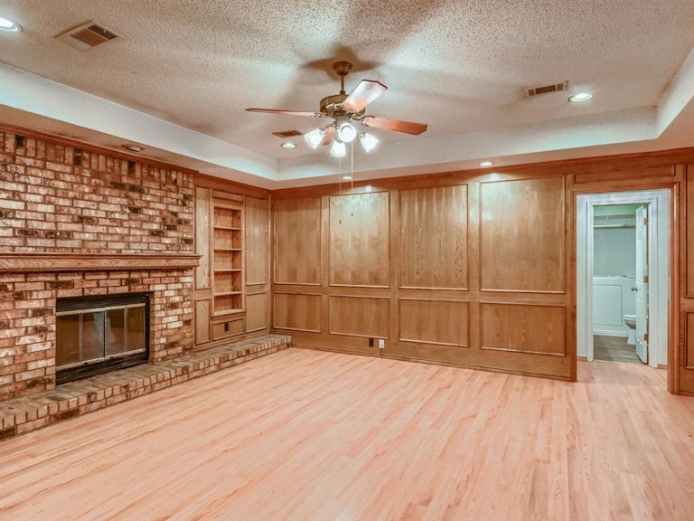 Photo 11 of 26 - 3106 Sanger Creek Way, Waxahachie, TX 75165