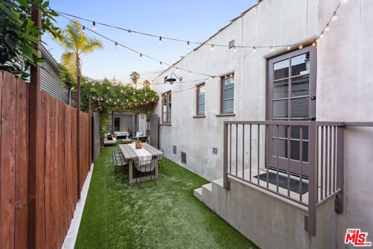 Photo 22 of 23 - 345 Westbourne Dr, West Hollywood, CA 90048
