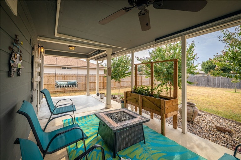 Photo 28 of 40 - 376 Solitaire Path, New Braunfels, TX 78130