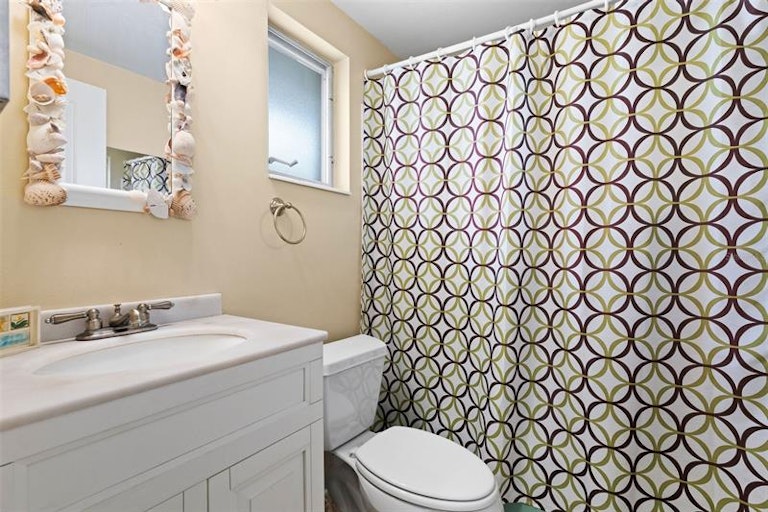 Photo 20 of 41 - 2331 Terry Ln, Sarasota, FL 34231