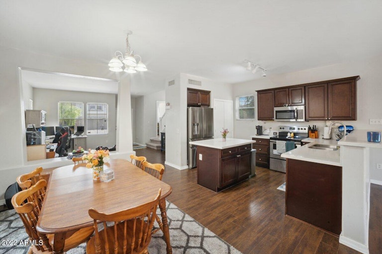 Photo 11 of 20 - 4026 W Ellis St, Phoenix, AZ 85041