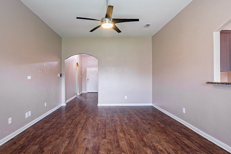 Photo 5 of 20 - 2029 Cone Flower Dr, Forney, TX 75126