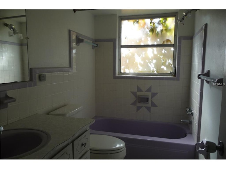 Photo 11 of 13 - 1254 Caracas Ave, Clearwater, FL 33764