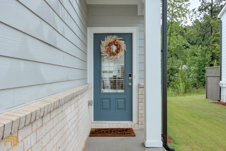 Photo 25 of 33 - 5341 Glade Park Dr, Lilburn, GA 30047