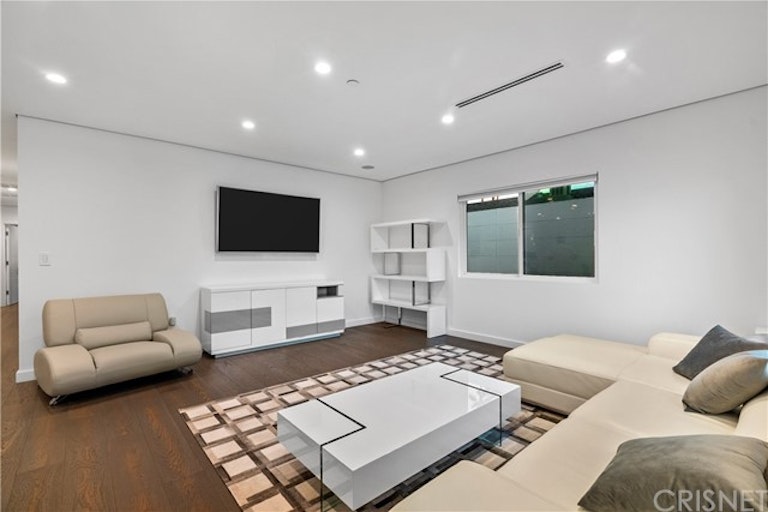 Photo 7 of 58 - 5008 Strohm Ave, North Hollywood, CA 91601